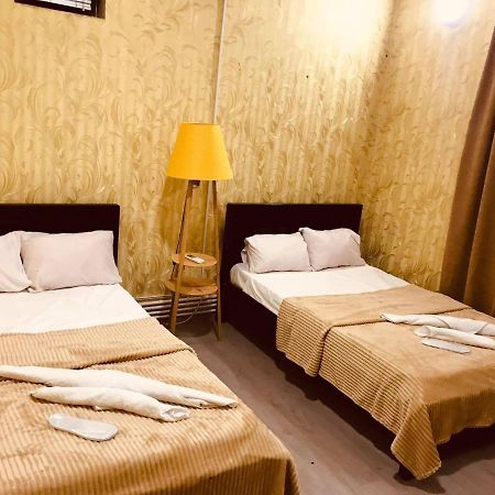 Rostus Hotel Тбилиси Екстериор снимка
