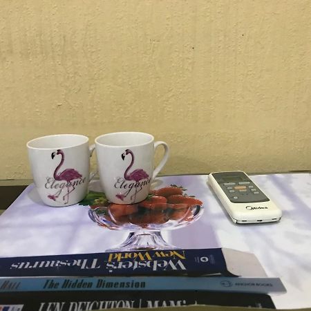 Rostus Hotel Тбилиси Екстериор снимка