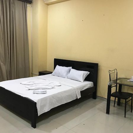 Rostus Hotel Тбилиси Екстериор снимка