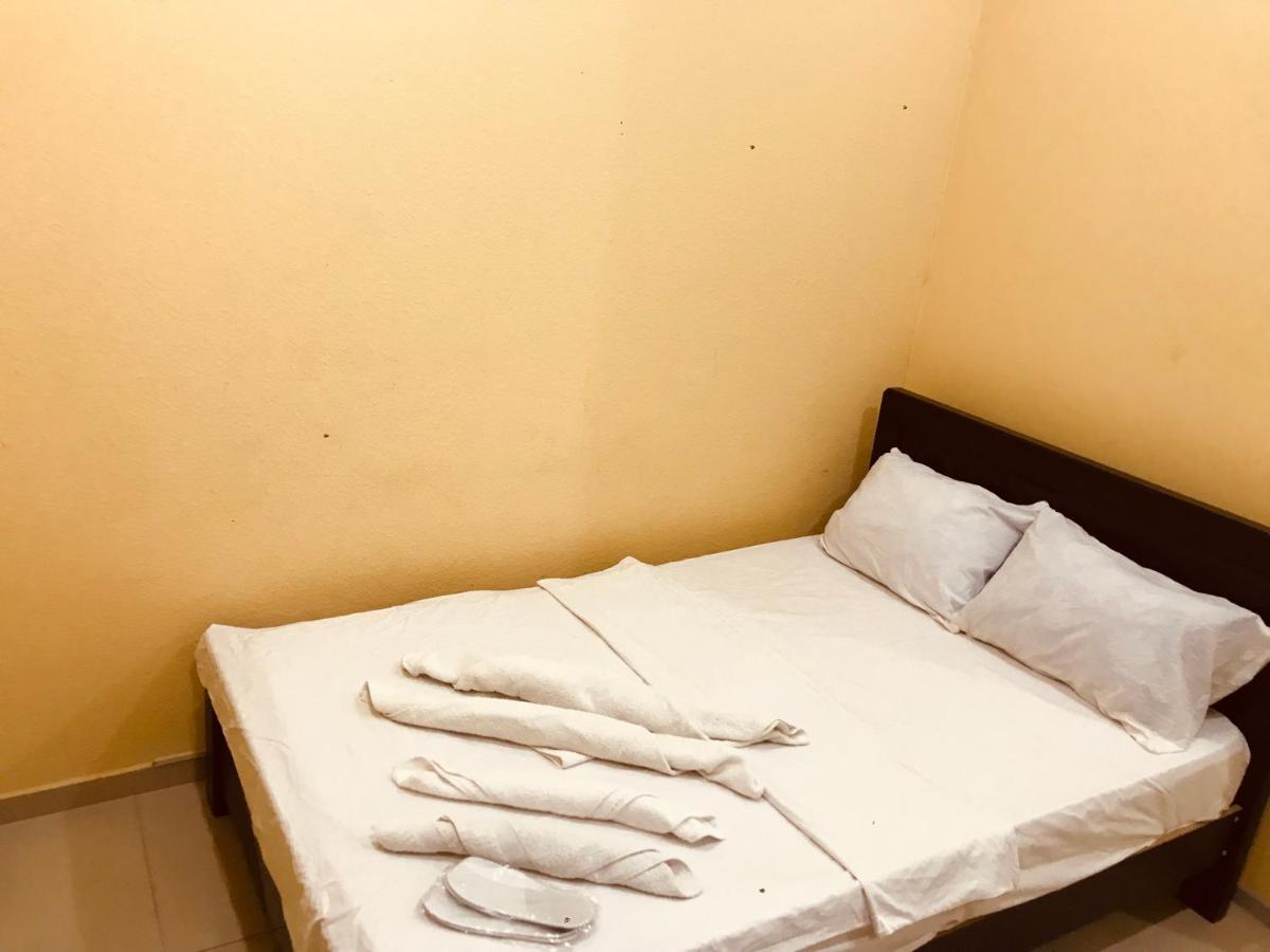 Rostus Hotel Тбилиси Екстериор снимка
