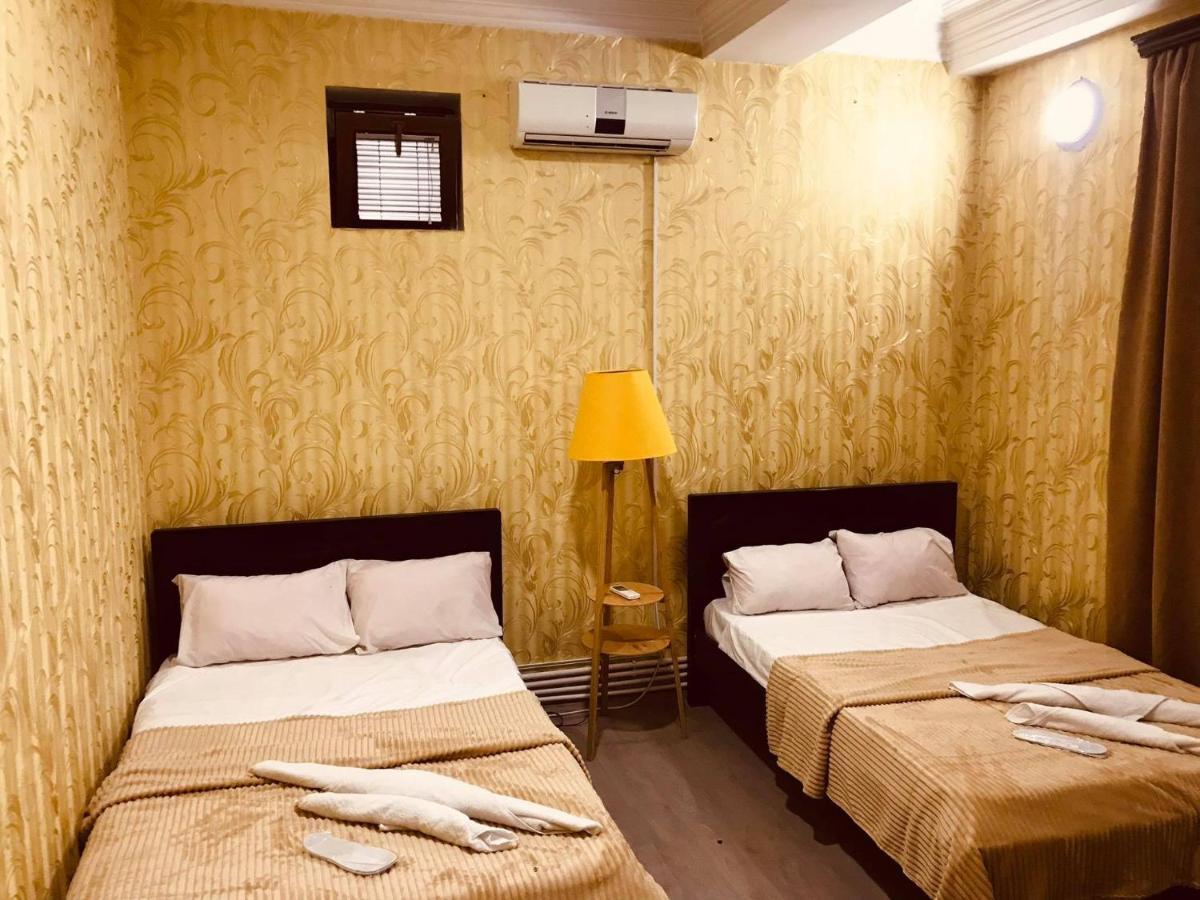 Rostus Hotel Тбилиси Екстериор снимка
