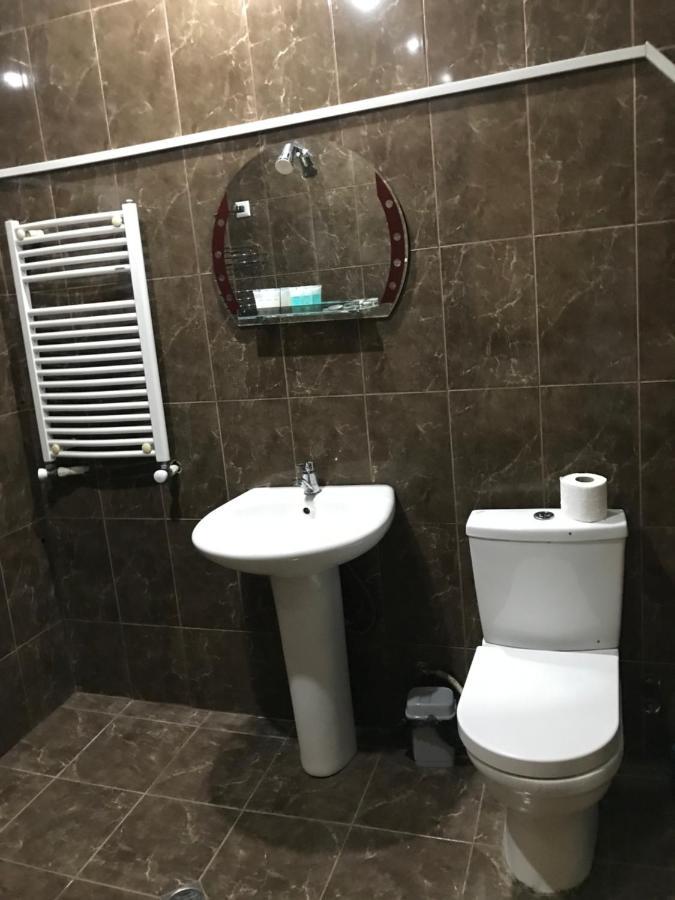 Rostus Hotel Тбилиси Екстериор снимка